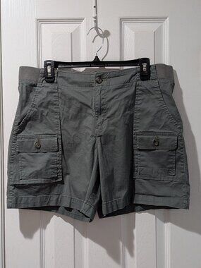 Lee olive green cargo shorts